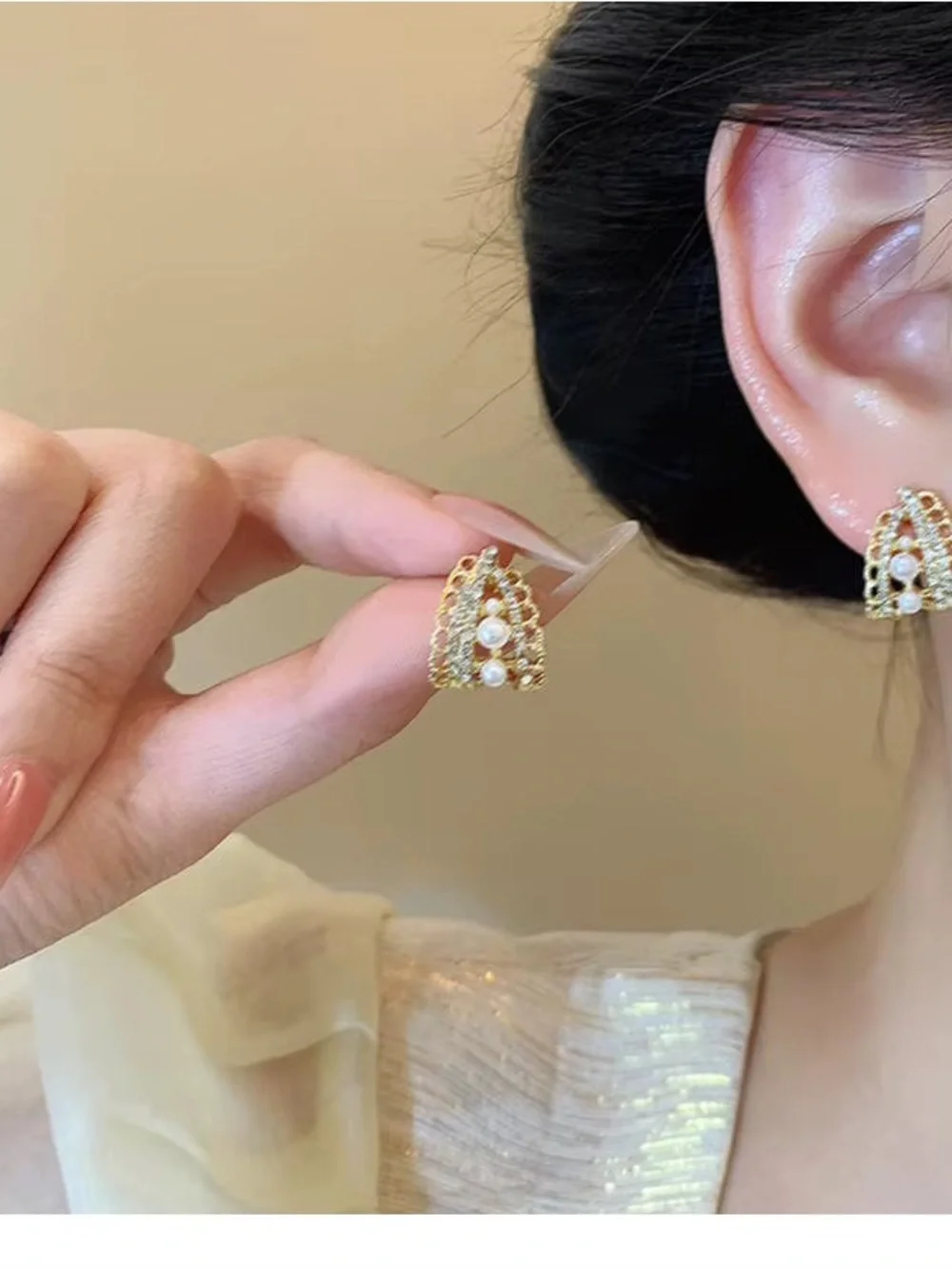 *** High Quality Gold Pearl Cluster Stud Earrings - Elegant Women Jewelry